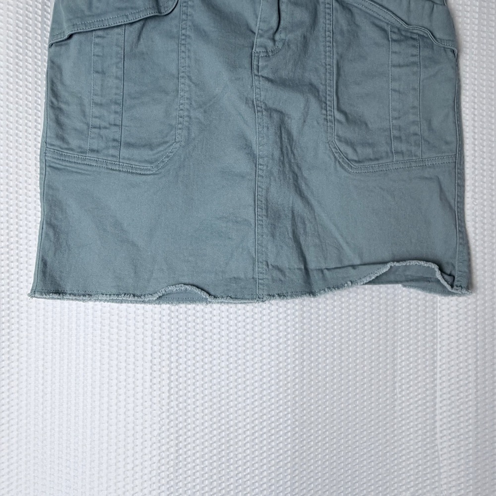 Democracy Ab solution Skirt Women 8 Sage Green Cargo Utility Raw Hem Pockets Y2K - Picture 5 of 8